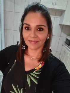 Ana Paula, cliente do Kit Cristão de Colorir